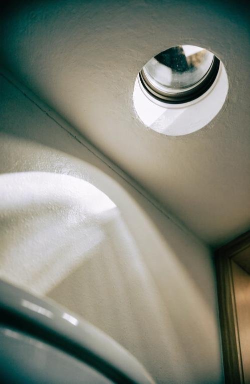 close-up-of-soft-natural-daylight-streaming